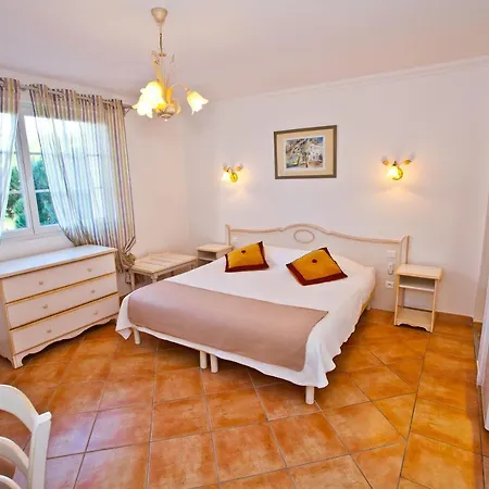 Hotel Hoteliere La Pinede Bleue Hyères